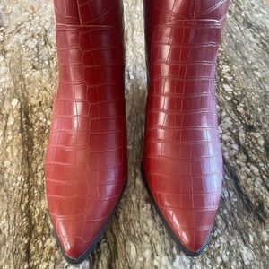 Woman’s bootie- size 7- NWOT- never worn